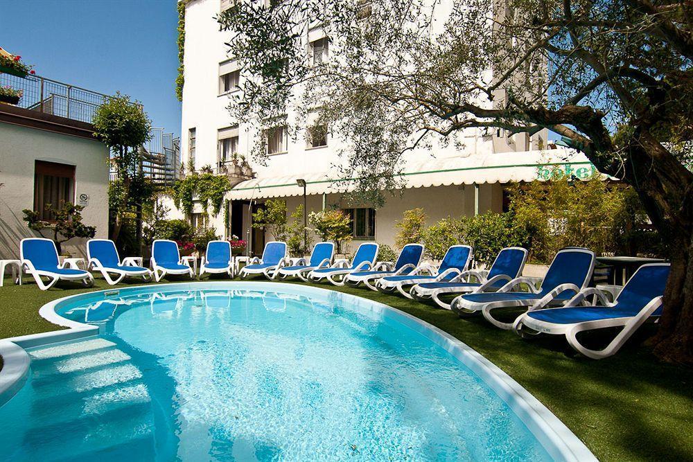 Hotel Manzoni Lido di Jesolo Eksteriør billede