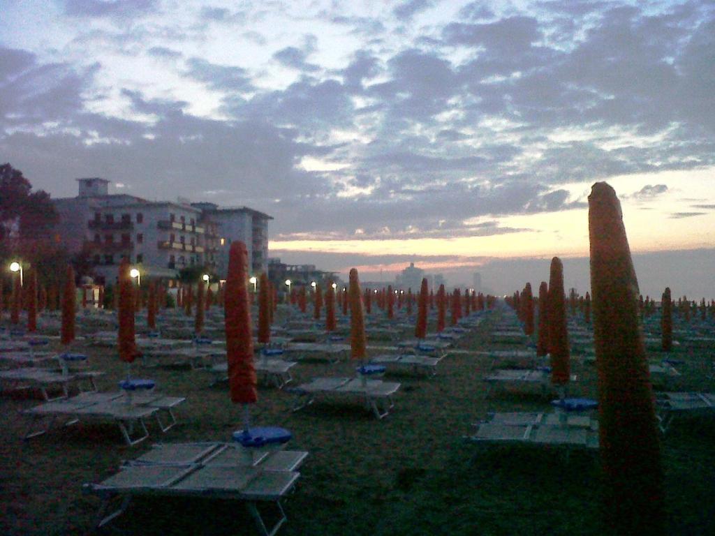 Hotel Manzoni Lido di Jesolo Eksteriør billede